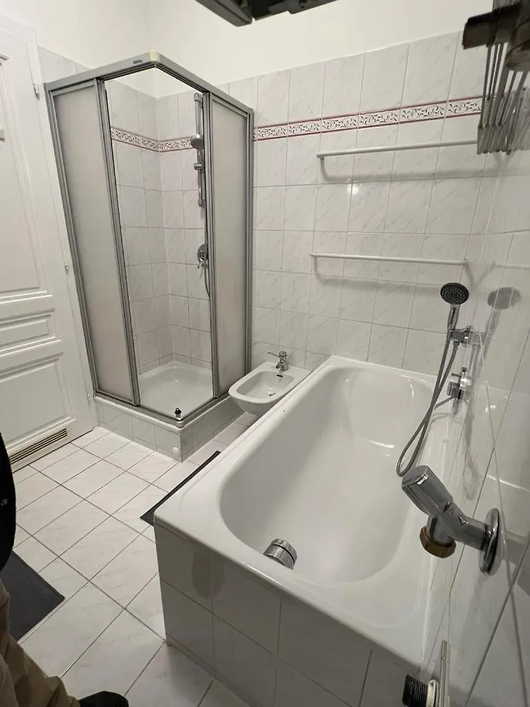 90 M2 Stylish Apartment فيينا