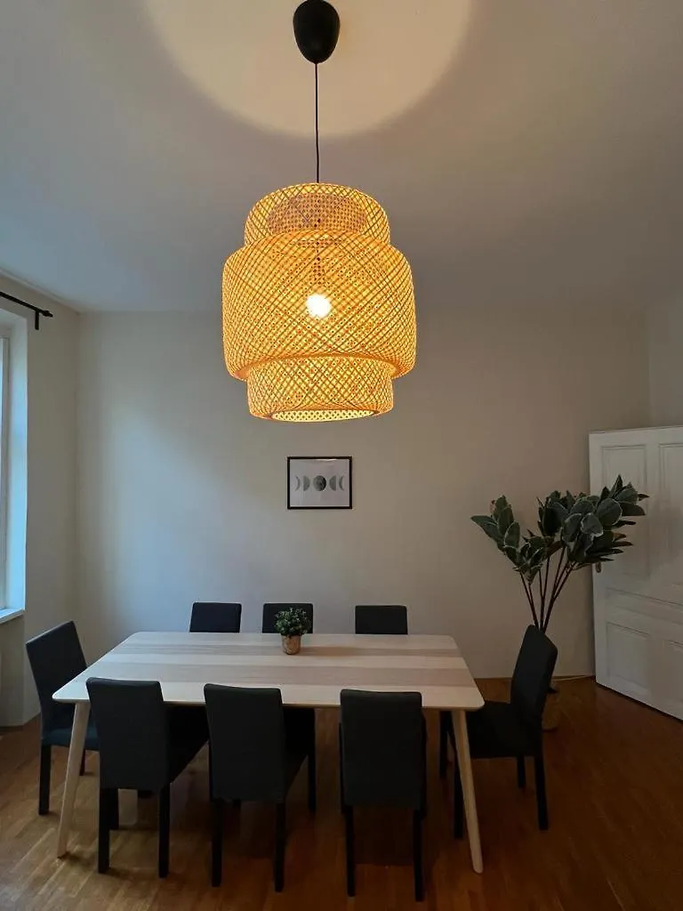 90 M2 Stylish Apartment فيينا