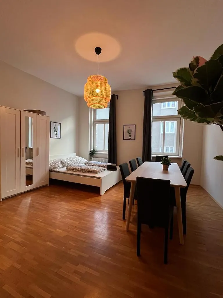 90 M2 Stylish Apartment فيينا 0*,